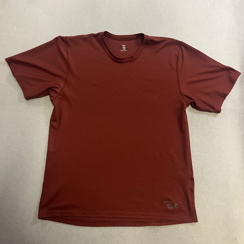 Vintage Mountain Hardwear T-shirt Men's Size XL Red Made In USA Polyester